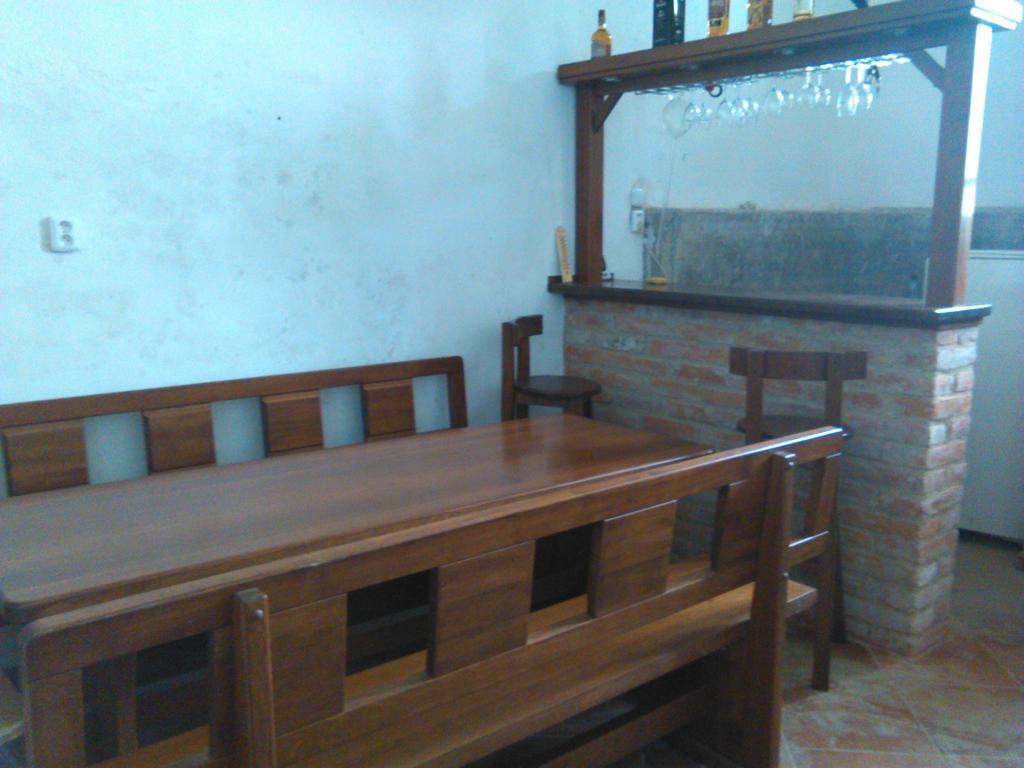 Vinařství Bičian Apartamento Vrbovec Exterior foto