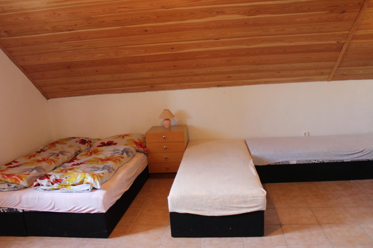 Vinařství Bičian Apartamento Vrbovec Exterior foto